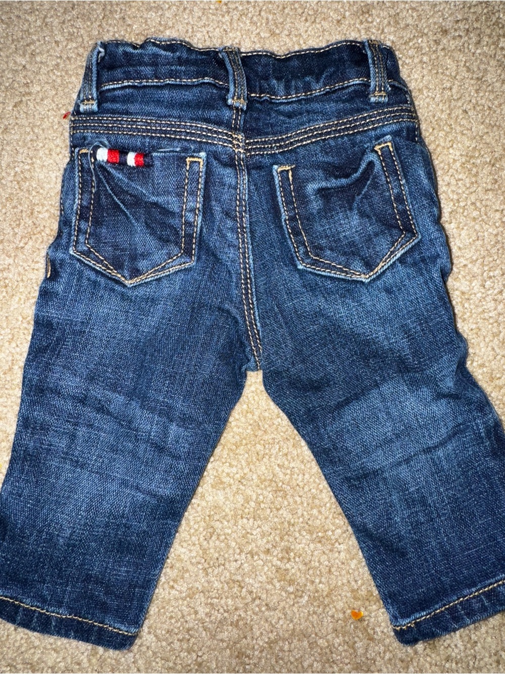 Tommy Hilfiger Baby Girl Skinny Jeans Distressed Heart 3-6M - Picture 2 of 4